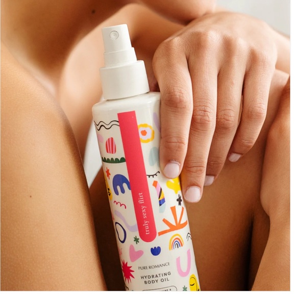 Pure Romance Hydrating Body Oil - Truly Sexy Flirt - Picture 2 of 2